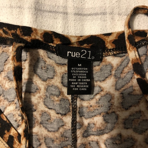 Dressy cheetah shirt - Picture 3 of 3